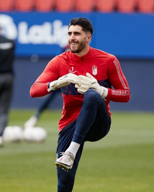  刚刚！北京首钢扳平良机备战西甲冲刺阶段广厦男篮备战西甲，纽卡斯尔临场应变